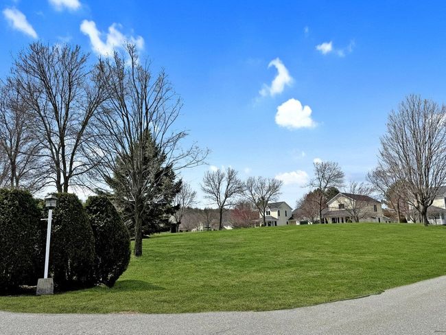392 Commons Rd, Condo with 2 bedrooms, 3 bathrooms and null parking in Williston VT | Image 13