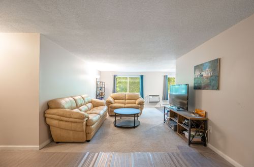 unit-b9-14 Newtown Rd, Danbury, CT, 06810-6246 | Card Image