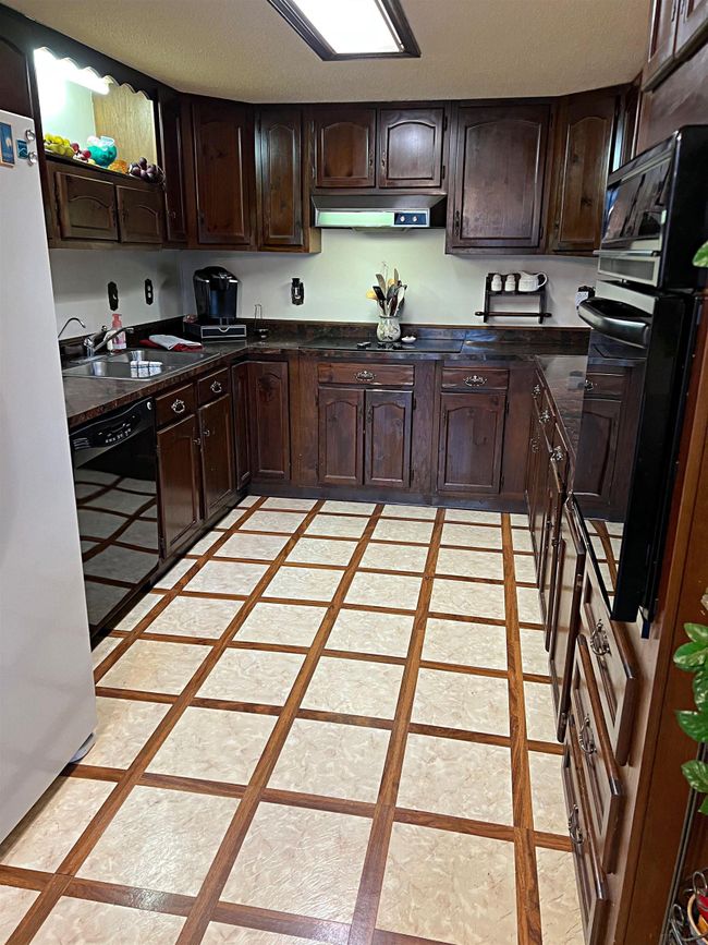 8758 N Lake Rd, House other with 3 bedrooms, 2 bathrooms and null parking in Jasonville IN | Image 6