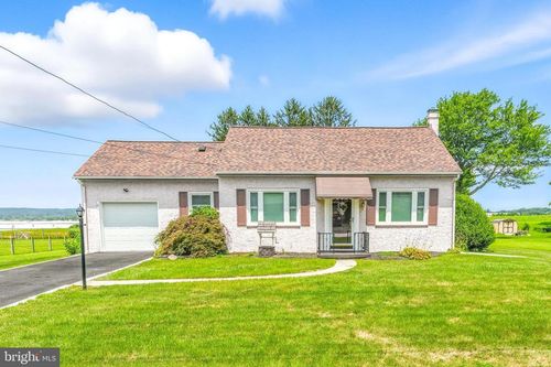 61 Lincoln Ave, COATESVILLE, PA, 19320-1608 | Card Image