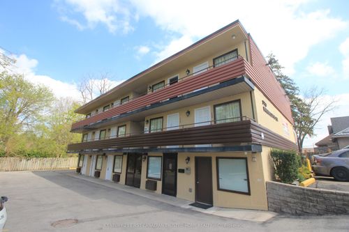 370 Wharncliffe Rd S, London, ON, N6J2M1 | Card Image