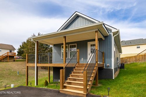 2507 Grotto Ln, Sevierville, TN, 37876-3418 | Card Image