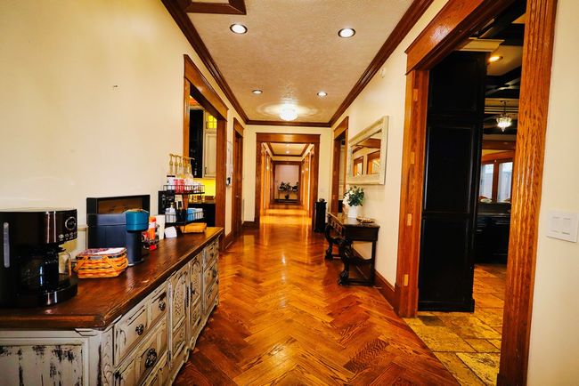 900 Tanager Dr, House other with 10 bedrooms, 11 bathrooms and 3 parking in Bluefield VA | Image 6