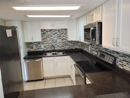 34-35 E Mountain Ln, Grand Prairie, TX, 75052-5979 | Card Image