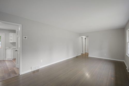 539 7th Ave E, Shakopee, MN, 55379-2506 | Card Image