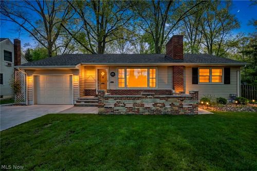 117 Tomahawk Dr, Avon Lake, OH, 44012-1950 | Card Image