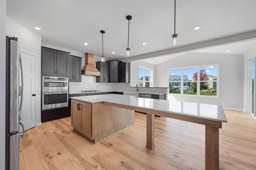 1015 Legacy Dr, Delano, MN, 55328-4406 | Card Image