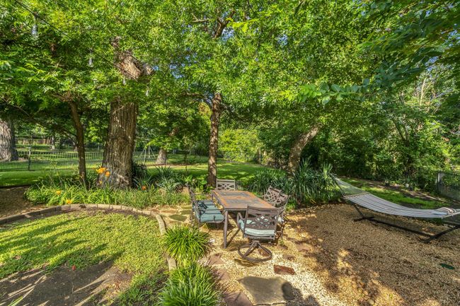 View of yard with view of scattered trees | Image 30