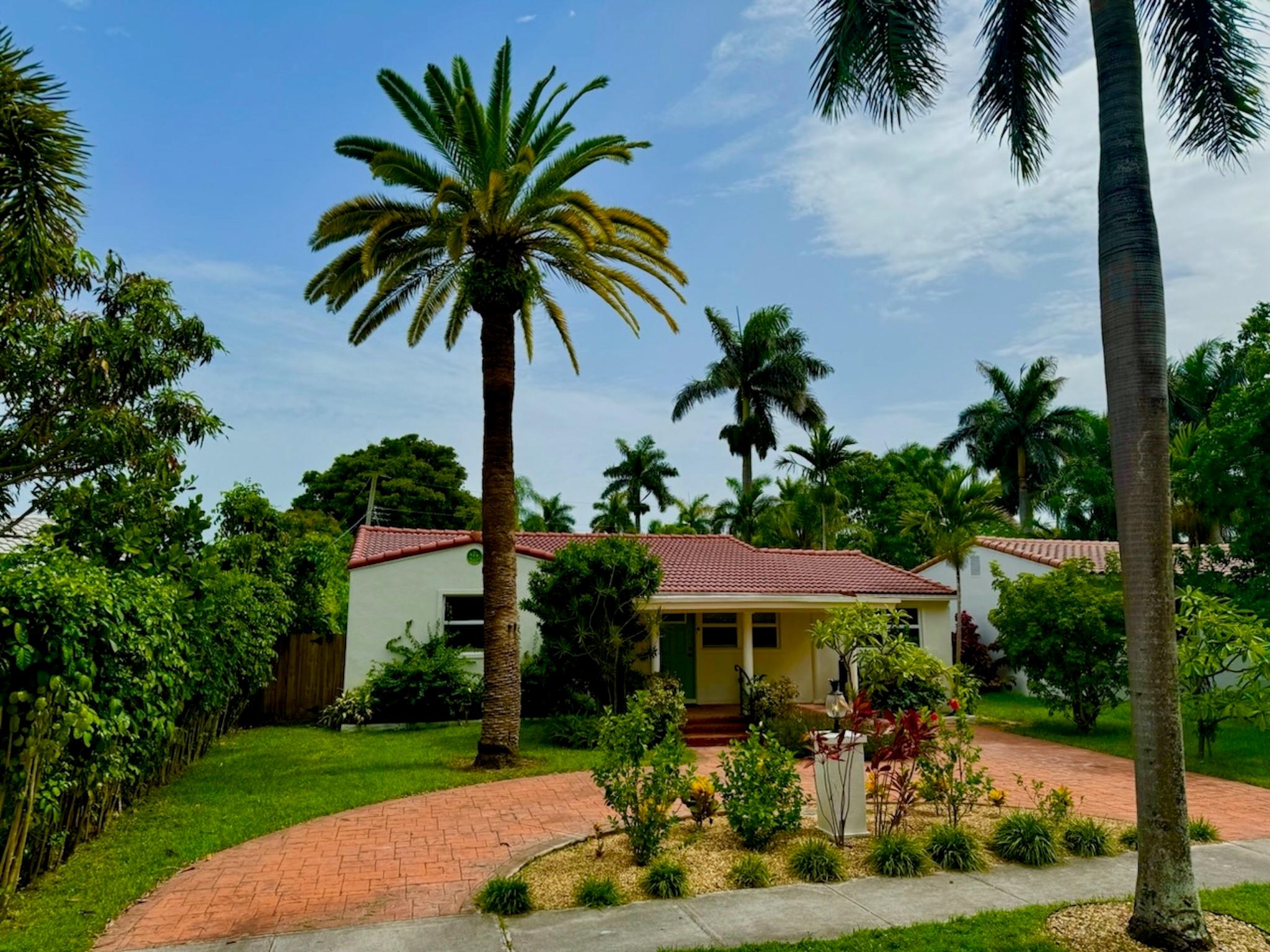 Wiley St, Hollywood, FL 33020