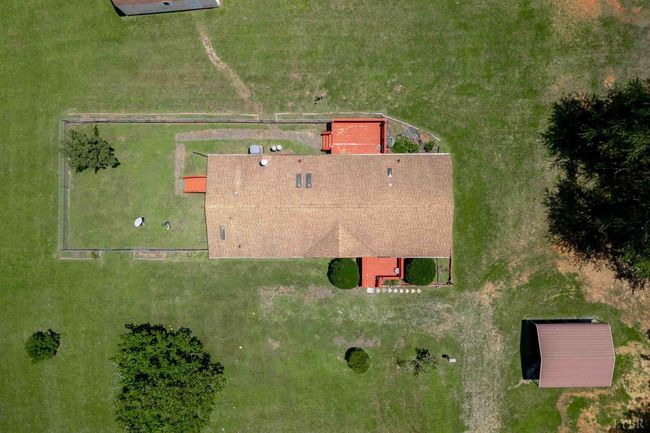 7026 Midway Rd, House other with 3 bedrooms, 2 bathrooms and null parking in Phenix VA | Image 33