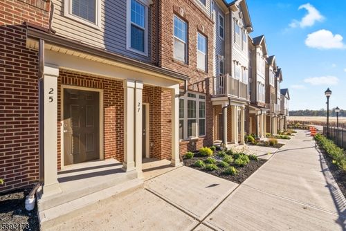 25 Robeson St, Somerville, NJ, 08876-3268 | Card Image