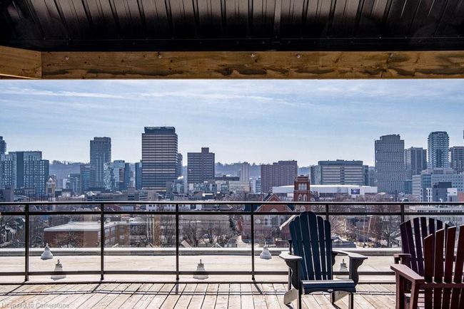 201 - 50 Murray St W, House attached with 2 bedrooms, 1 bathrooms and 1 parking in Hamilton ON | Image 31