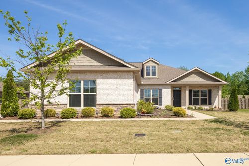 7040 Regency Ln, Gurley, AL, 35748-7018 | Card Image