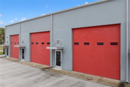 954 12th St, Vero Beach, FL, 32960-3717 | Card Image