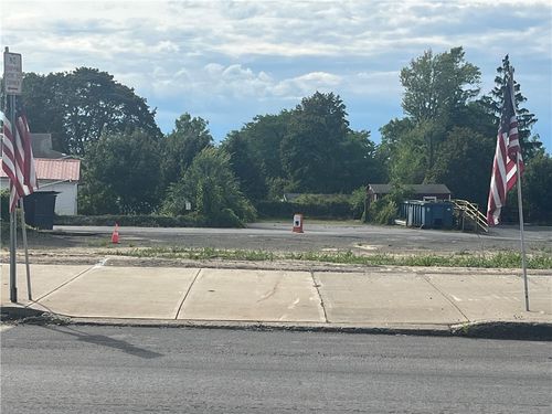 7176 Main St, Ovid, NY, 14521-9402 | Card Image