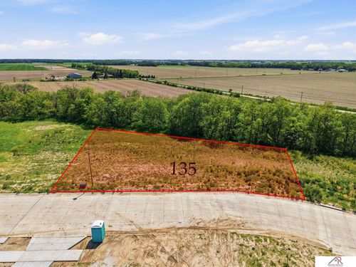 135 Sunset Rdg, Crete, NE, 68333-4002 | Card Image