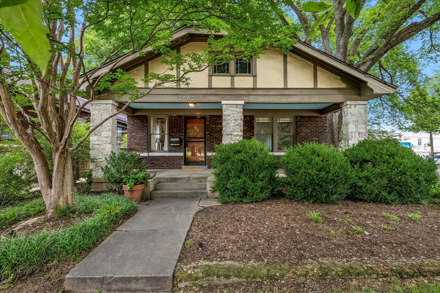 2562 Sam Cooper Blvd, Memphis, TN 38112