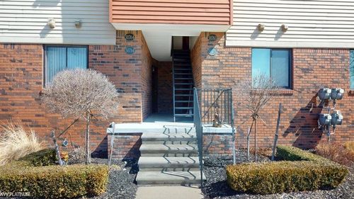 38764 Lanse Creuse St, Harrison Township, MI, 48045-2061 | Card Image