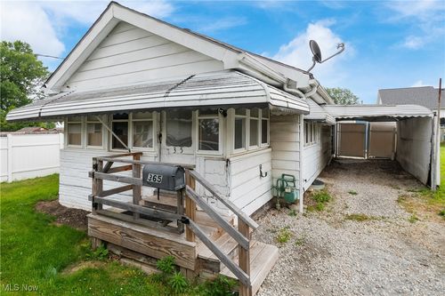 365 Stephens Rd, Akron, OH, 44312-2137 | Card Image