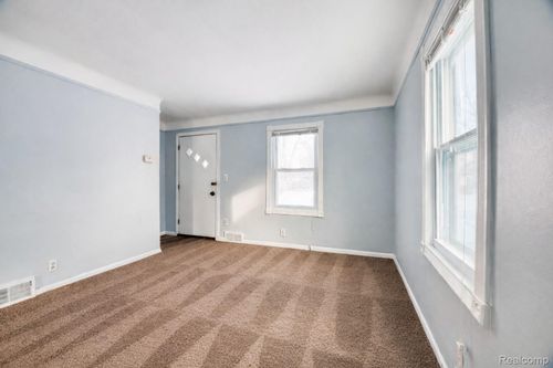 419 W Bernhard Ave, Hazel Park, MI, 48030-2272 | Card Image