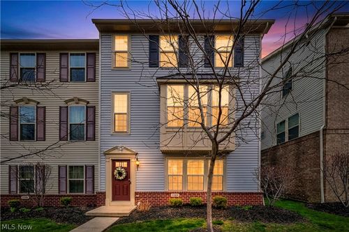 1383 Beach Ave, Lakewood, OH, 44107-2198 | Card Image