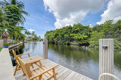 50 Ne 30th Ct, Wilton Manors, FL, 33334-1061 | Card Image