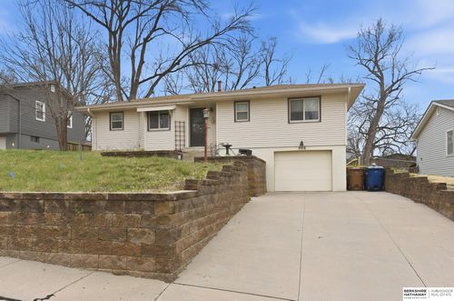 406 Robinson Ave, Bellevue, NE, 68005-5816 | Card Image
