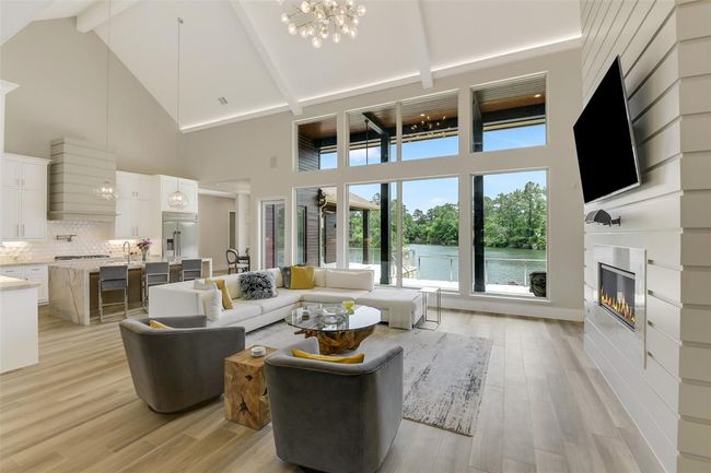 18 Smith Loop N, House other with 4 bedrooms, 5 bathrooms and 2 parking in Cleveland TX | Image 6