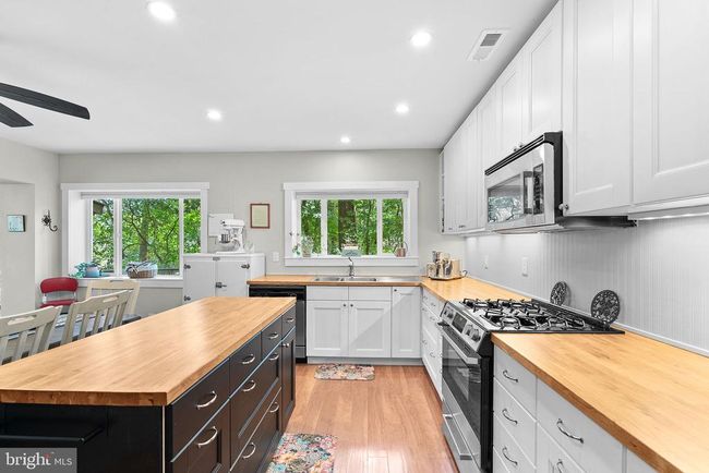622 Timber Ln, House other with 3 bedrooms, 2 bathrooms and null parking in BLUEMONT VA | Image 15