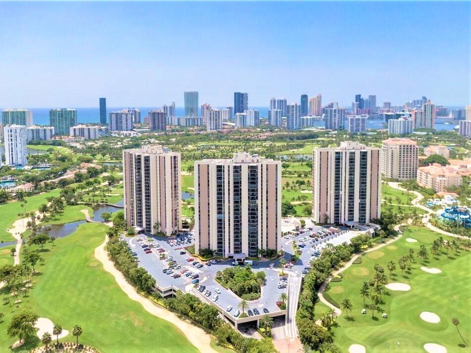 Residential in Aventura 2