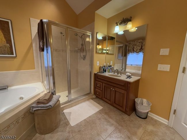 4 Sevell Cir, Townhouse with 3 bedrooms, 2 bathrooms and null parking in Clark NJ | Image 21