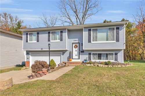 24611 Ridgeline Dr, Bedford Heights, OH, 44146-4832 | Card Image