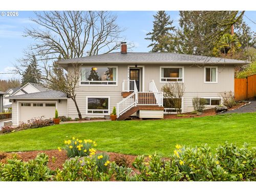 901 Sw Maplecrest Ct, Portland, OR, 97219-6411 | Card Image