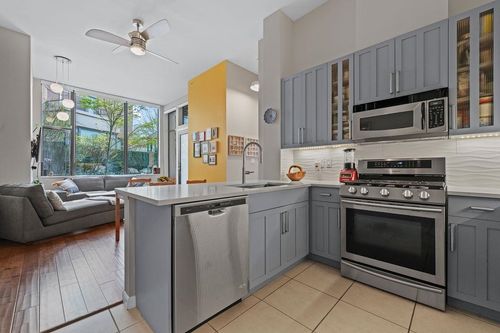 103-170 W 1st St, North Vancouver, BC, V7M3P2 | Card Image