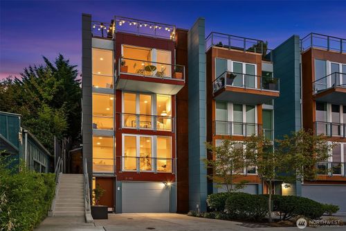 2840 Fairview Ave E, Seattle, WA, 98102-3014 | Card Image