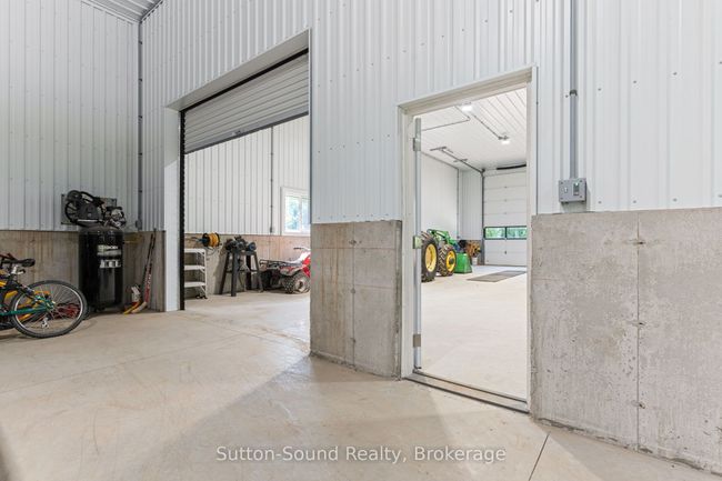 782801 3 Sideroad, House other with 4 bedrooms, 4 bathrooms and 25 parking in Chatsworth ON | Image 37