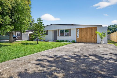 8939 90th Ave, Seminole, FL, 33777-2427 | Card Image