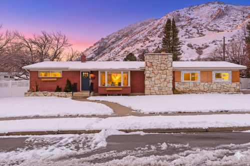 1055 200, Springville, UT, 84663-1655 | Card Image