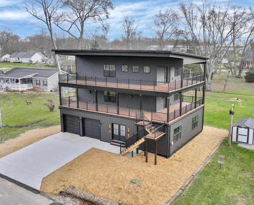 557 Lexington Ave, Thornville, OH, 43076-9342 | Card Image