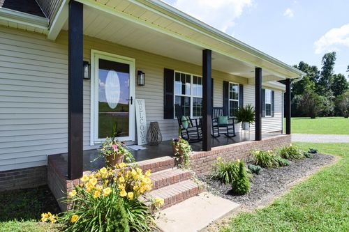 3290 Rocky Mound Rd, Westmoreland, TN, 37186-2731 | Card Image