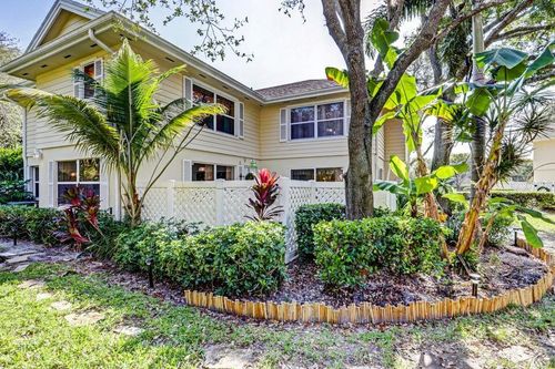 37a-8137 Bridgewater Ct, Lake Clarke Shores, FL, 33406-8448 | Card Image