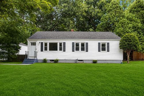 9 Moss Rd, Springfield, MA, 01119-2116 | Card Image