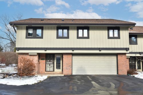 15150 Marilyn Dr, Elm Grove, WI, 53122-1041 | Card Image