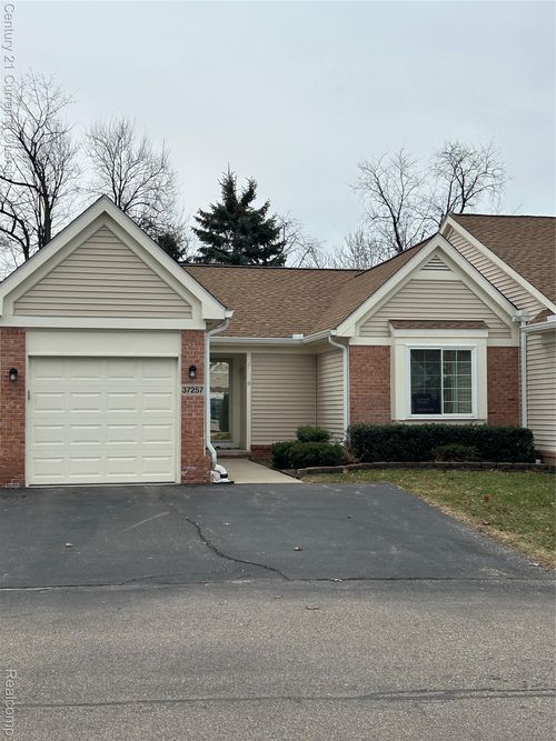 28-37257 Amhurst Dr, Westland, MI, 48185-7753 | Card Image