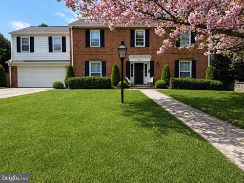7302 Honeywell Ln, BETHESDA, MD, 20814-1018 | Card Image