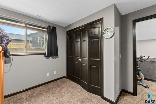 5801 N Sand Ave Avenue, Sioux Falls, SD, 57104 | Card Image