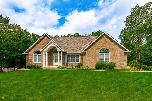 14207 Ryan Dr, Walton Hills, OH, 44146-4180 | Card Image