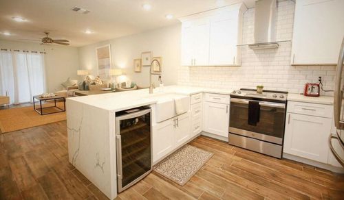 104 Cove E, Horseshoe Bay, TX, 78657-5896 | Card Image
