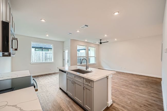 UNIT-904 - 2600 Gattis School Rd, Condo with 3 bedrooms, 3 bathrooms and 2 parking in Round Rock TX | Image 10