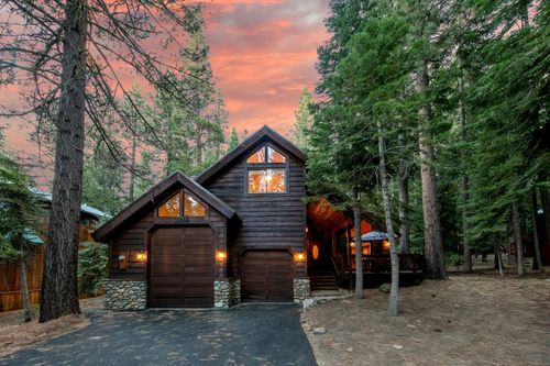 11954 Mougle Lane, Truckee, CA, 96161-6109 | Card Image